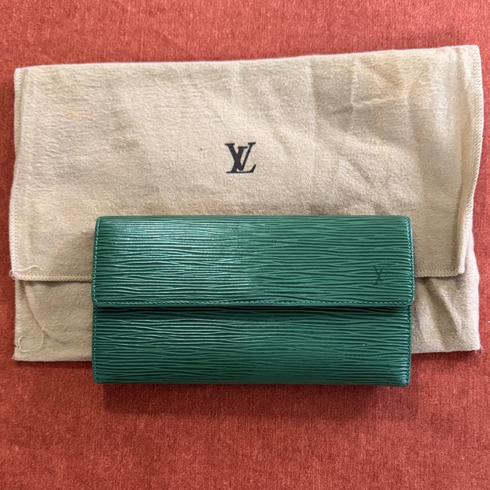 Louis Vuitton Green Women's Wallet